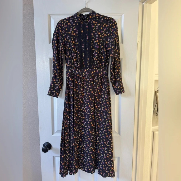 & OTHER STORIES
Dandelion Dress
Size 4 - Picture 3 of 12